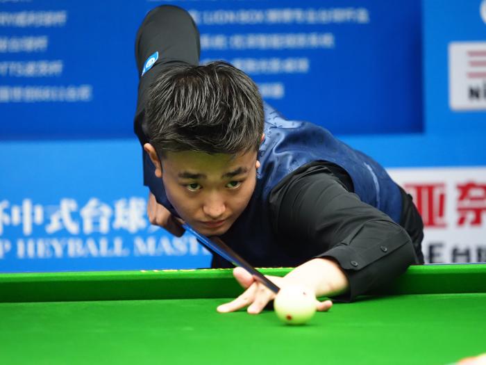 在赛前接受 在赛前接受